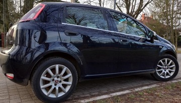 FIAT GRANDE PUNTO - LIŠTA CHRÓM OKENNÍ BOČNÍ