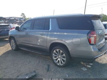 Chevrolet Suburban GMT900 2022 Chevrolet Suburban 2022 Chevrolet Suburban 4WD 4dr Premier 5.3 Benzyna, zdjęcie 3