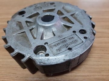 STIHL 020 MS 200 T МАГНИТНОЕ КОЛЕСО