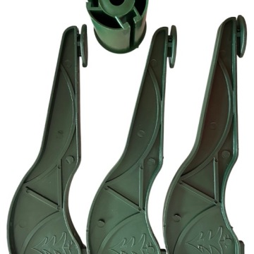 Пластиковая подставка для искусственной елки, высота 180-220 см.