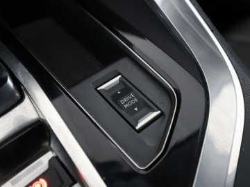 Peugeot 3008 II Plug-In Hybrid HYbrid 225 PHEV 225KM 2020 Peugeot 3008 PHEV automat półskóra virtual, zdjęcie 31