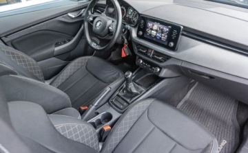 Skoda Kamiq Crossover 1.0 TSI 110KM 2021 Skoda Kamiq Skoda Kamiq Style 1.0TSI 110KM Benzyna 110KM, zdjęcie 32
