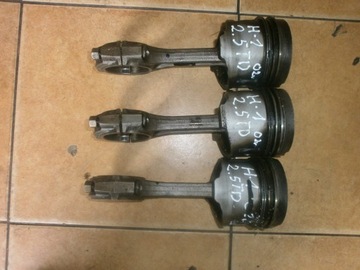 HYUNDAI H-1 2.5TD 02R PÍST OJNICE