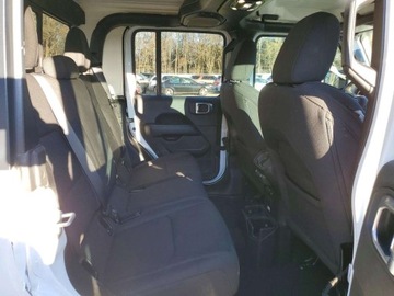 Jeep Gladiator 2023 Jeep Gladiator Overland 2023 3.6 Benzyna 285KM, zdjęcie 10