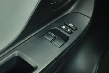 Toyota Yaris III Hatchback 5d Facelifting 2017 1.0 VVT-i 72KM 2020 Toyota Yaris 1.0 VVT-i, Salon Polska, Serwis ASO, zdjęcie 12