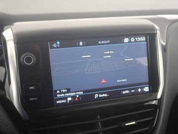 Peugeot 2008 I SUV Facelifting 1.2 PureTech 110KM 2017 Peugeot 2008 1.2 PureTech, Salon Polska, zdjęcie 12