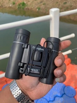 Mała o mocnym zoomie LORNETKA survival BAK4