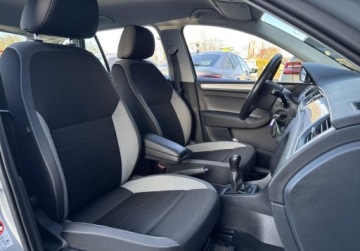 Skoda Rapid II Liftback Facelifting 1.0 TSI 95KM 2018 Skoda RAPID SalonPL Ambition 1.0TSI 95KM Czujniki Radio 6,5 FV23 Benzyna, zdjęcie 10