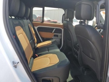 Land Rover Defender IV (L663) 2024 Land Rover Defender 130 X-DYNAMIC SE 2023, od ubezpieczalni 3.0 Benzyna, zdjęcie 9