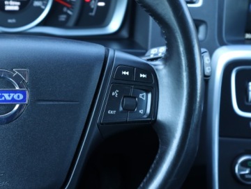 Volvo V60 I Kombi Facelifting 1.6 D2 115KM 2014 Volvo V60 D2, Navi, Klima, Klimatronic, Tempomat, zdjęcie 18