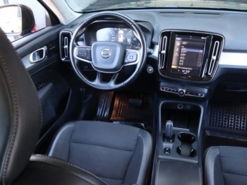 Volvo XC40 Crossover 2.0 D3 150KM 2019 Volvo XC40 D3, Salon Polska, Serwis ASO, Automat, zdjęcie 6