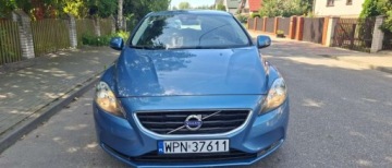Volvo V40 II Cross Country D2 115KM 2014 Volvo V40 Volvo V40 D2 Momentum 1.6 Diesel 115KM, zdjęcie 1