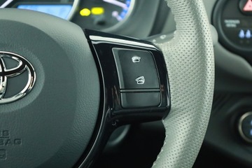 Toyota Yaris III Hatchback 5d Facelifting Hybrid 100KM 2016 Toyota Yaris 1.5 Hybrid, Salon Polska, Automat, zdjęcie 18