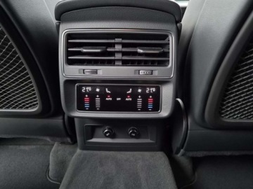 Audi Q7 II SQ7 Facelifting 4.0 TFSI 507KM 2024 Audi SQ7 Audi SQ7 SUV TFSI 507KM tiptronic 4.0 Benzyna 507KM, zdjęcie 23