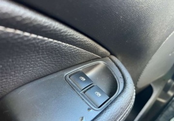 Opel Adam Hatchback 1.4 87KM 2014 Opel Adam Opel Adam 1.4 Black Jack SampS 1.4 Benzyna 87KM, zdjęcie 19