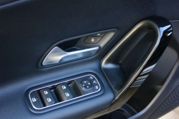 Mercedes Klasa A W177/V177 Hatchback 1.3 160 109KM 2020 Mercedes-Benz Klasa A A160 1.3 Benzyna Style I Wlasciciel Serwis Auto Bezw, zdjęcie 30