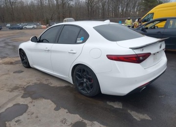 Alfa Romeo Giulia II 2020 Alfa Romeo Giulia ALFA ROMEO GIULIA TI AWD 2.0 Benzyna 284KM, zdjęcie 4