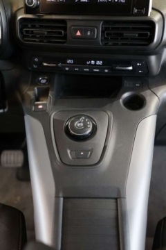 Toyota 2022 Toyota Proace City Verso Long 1.2 D-4T Family Aut. 1.2 Benzyna 130KM, zdjęcie 29