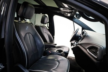 Chrysler Pacifica II 3.6 V6 291KM 2019 Chrysler Pacifica Limited S*7, zdjęcie 20