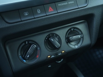 Skoda Fabia III Kombi Facelifting 1.0 TSI 95KM 2021 Skoda Fabia 1.0 TSI, Salon Polska, 1. Właściciel, zdjęcie 14