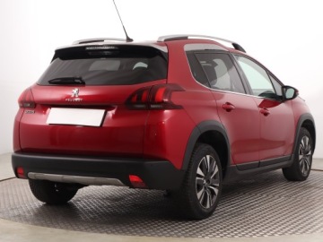 Peugeot 2008 I SUV Facelifting 1.2 PureTech 110KM 2018 Peugeot 2008 1.2 PureTech, Salon Polska, zdjęcie 4