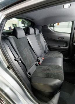 Toyota C-HR I Crossover Facelifting 2.0 Hybrid Dynamic Force 184KM 2023 Toyota C-HR 2.0 Hybrid GR Sport 2.0 Hybryda 184KM, zdjęcie 14