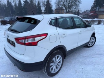 Nissan Qashqai II Crossover 1.2 DIG-T 115KM 2015 Nissan Qashqai Nissan Qashqai 1.2 DIG-T N-Vision 1.2 Benzyna 115KM, zdjęcie 7