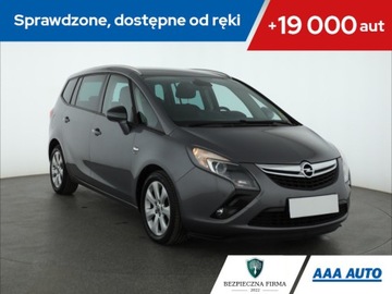 Opel Zafira C Tourer 2.0 CDTi 170KM 2016 Opel Zafira 2.0 CDTI, 167 KM, Navi, Klima