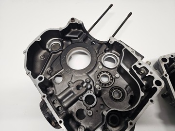 Suzuki DR 600 картерный блок двигателя