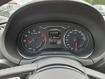 Audi A3 8V Limousine Facelifting 1.5 35 TFSI 150KM 2019 Audi A3 1,5 benzyna 150KM Nawigacja, zdjęcie 13