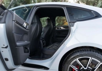 BMW Seria 4 G22-23-26 Coupe 2.0 420d 190KM 2022 BMW Seria 4 BMW Seria 4 420d xDrive M Sport sport 2.0 Diesel 190KM, zdjęcie 36