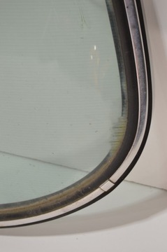 szyba tył karoseryjna uszczelka Mercedes W126