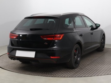 Seat Leon III ST Facelifting 2.0 TDI 150KM 2018 Seat Leon 2.0 TDI, DSG, Skóra, Navi, Klima, zdjęcie 4