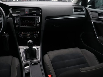 Volkswagen Golf VII Hatchback 3d 1.4 TSI BlueMotion Technology 125KM 2016 VW Golf 1.4 TSI, Salon Polska, Xenon, Bi-Xenon, zdjęcie 7