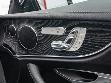 Mercedes Klasa E W213 Cabrio 2.0 300 245KM 2018 E Klasa E 300 Coupe 2.0 9G-TRONIC 245KM 2018, zdjęcie 7