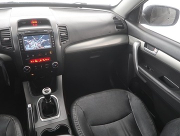 Kia Sorento II SUV 2.0 CRDi 150KM 2011 Kia Sorento 2.0 CRDI, 7 miejsc, Navi, Klima, zdjęcie 7