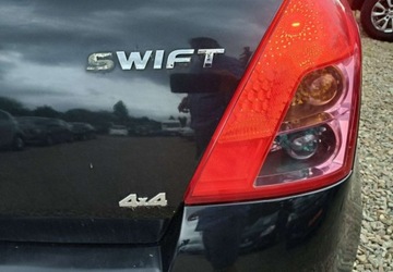 Suzuki Swift III 1999 Suzuki Swift Suzuki Swift 1.3 Benzyna 92KM, zdjęcie 3