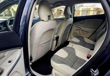 Volvo 2016 Volvo V40 Cross Country Volvo V40 Cross Country D2 Pro 2.0 Diesel 120KM, zdjęcie 14