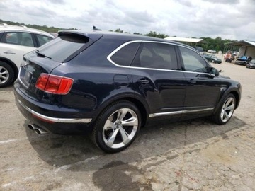 Bentley Bentayga 6.0 TSI W12 608KM 2018 Bentley Bentayga 2018, 6.0L, 4x4, porysowany lakier, zdjęcie 4