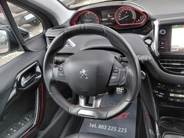 Peugeot 2008 I SUV Facelifting 1.2 PureTech 130KM 2017 Peugeot 2008 GT-Line Navi Kamera Klimatronik Grip Control Sensor PDC Alu, zdjęcie 17