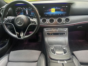 Mercedes Klasa E W213 Kombi Facelifting 2.0 E220d 194KM 2020 Mercedes-Benz Klasa E 2.0 Diesel T 9G-TRONIC 194KM 2020r pełne wyposażenie, zdjęcie 8