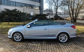 Opel Astra H Cabrio 1.8 ECOTEC 140KM 2007 Opel Astra 1,8 (140KM) Lift 168 tys.km. 1.8 Benzyna 140KM, zdjęcie 1