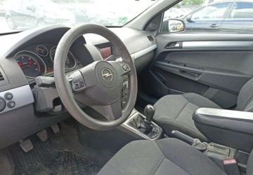 Opel Astra H Kombi 1.9 CDTI ECOTEC 120KM 2005 Opel Astra Opel Astra 1.9 Diesel 120KM, zdjęcie 7