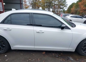 Chrysler 300C II 2019 Chrysler 300 Touring, V6, od ubezpieczalni 3.6 Benzyna 292KM, zdjęcie 8