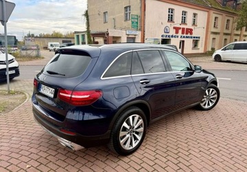Mercedes GLC C253 SUV 2.0 250 211KM 2018 Mercedes-Benz GLC 2.0 i 211Ps Panorama dach FULL LED Extra stan 2.0, zdjęcie 3