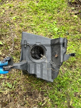 63 VOLVO V50 1.6HDI POUZDRO FILTR VZDUCHU