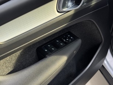 Volvo XC40 Crossover Plug-In Facelifting 1.5 T4 211KM 2022 Volvo XC 40 T4 Plug In Inscription / CarPlay / Naw, zdjęcie 19