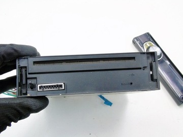 АВТОМОБИЛЬНАЯ РАДИОПАНЕЛЬ JVC KR-R302 AUX КАБЕЛИ MPC WMA FM 4X50W