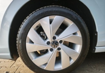 Volkswagen Golf VIII Hatchback 1.5 TSI EVO 150KM 2024 Volkswagen Golf Life Pakiety, ACC, Podgrzewane fotele, Kamera, Bezwypadko, zdjęcie 35