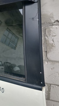 FIAT FULLBACK MITSUBISHI L200 DVEŘE PRAVÉ ZADNÍ PRAVÝ